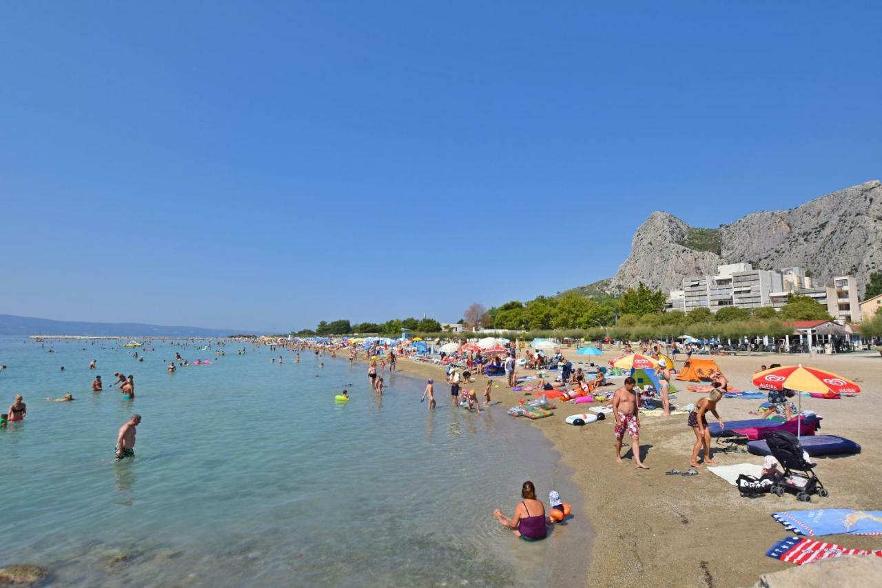Apartment Nansy Omis Exterior photo
